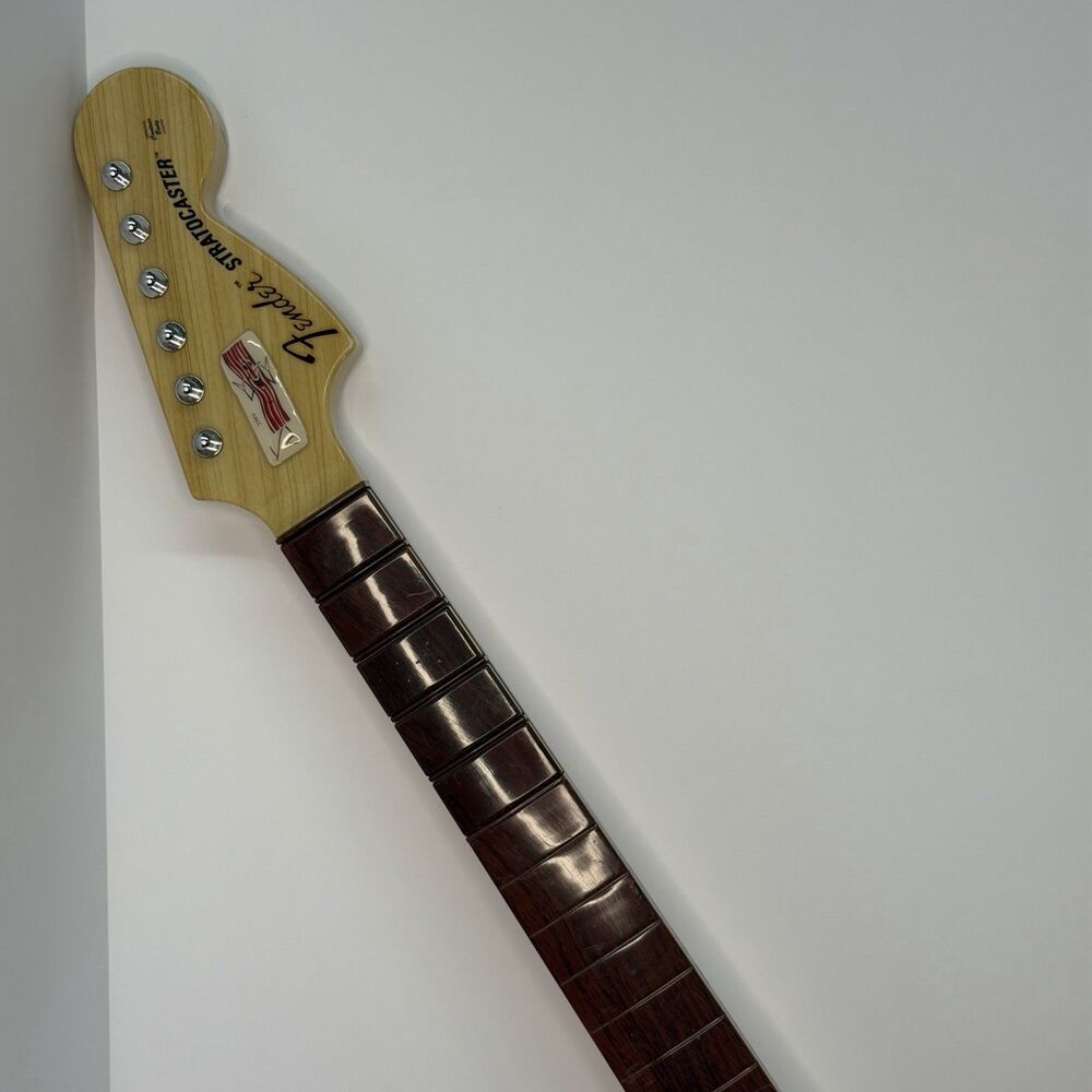 Rock Band 2 PS3 Harmonix PSGTS2 Fender Guitar Controller Powers On No Dongle - Picture 3 of 16